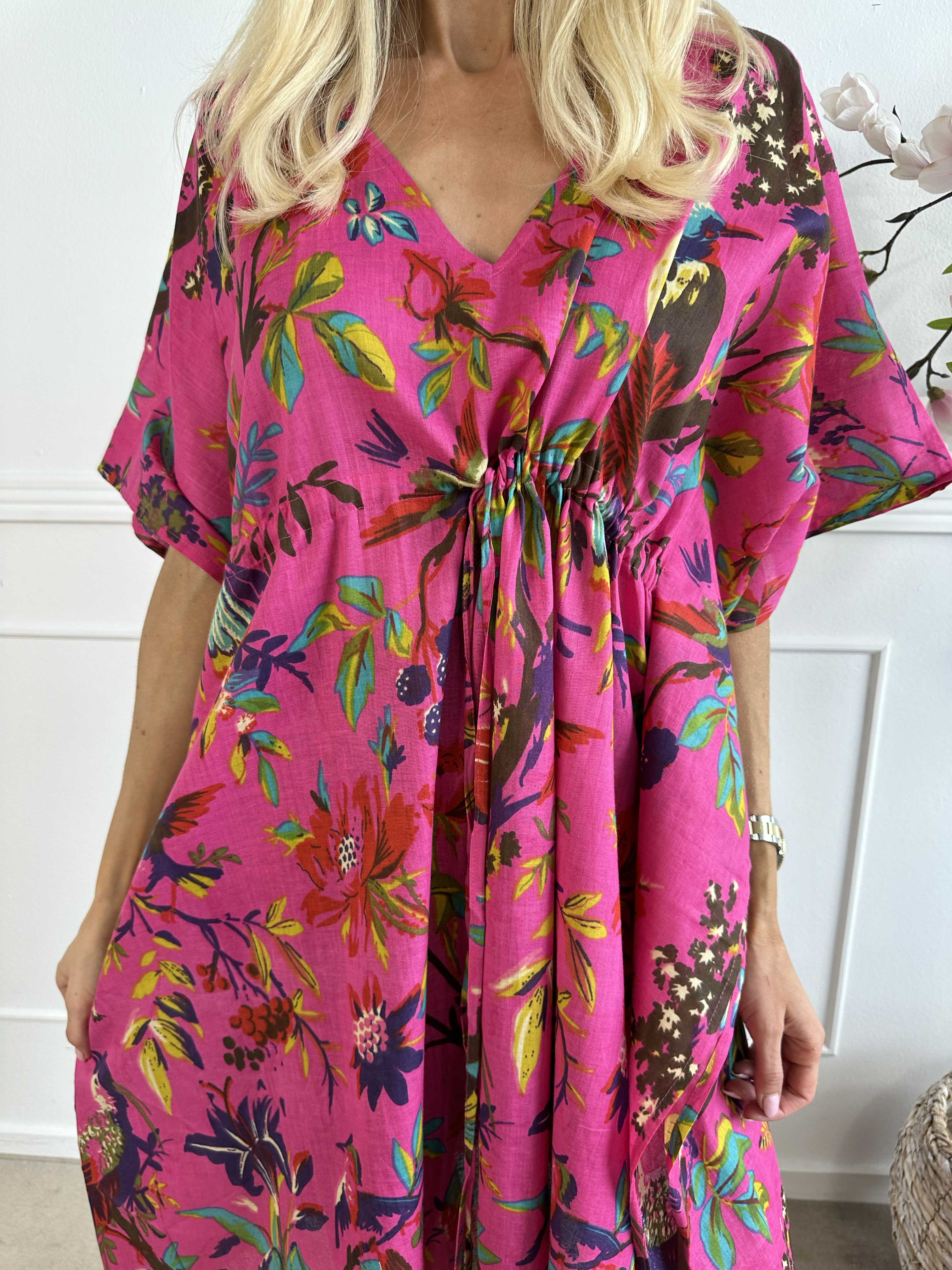 Xenia - Sød blomstret tunika med bindebånd i taljen